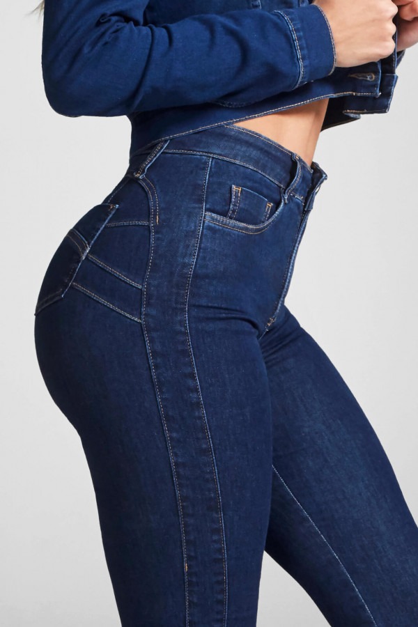 lançamos a Calça Jeans Ultra Modeladora Mega Bumbum Escura, que promete ser o must have de toda MODAB Lover que não abre mão da calça jeans escura.