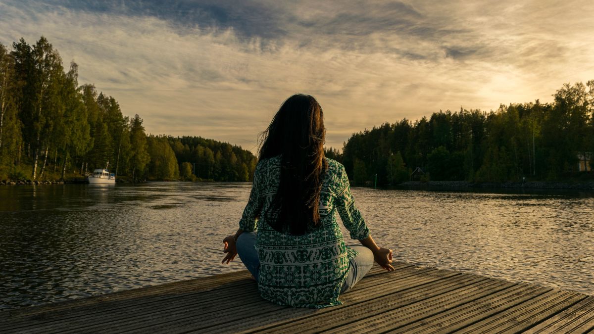 Meditar e aprender a silenciar a ansiedade